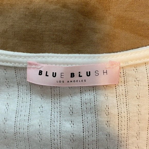 American Threads Cute White Criss-Cross Tie Top - Picture 5 of 5